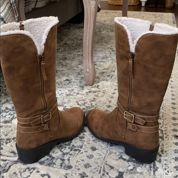 Boots - Picture 6 of 6